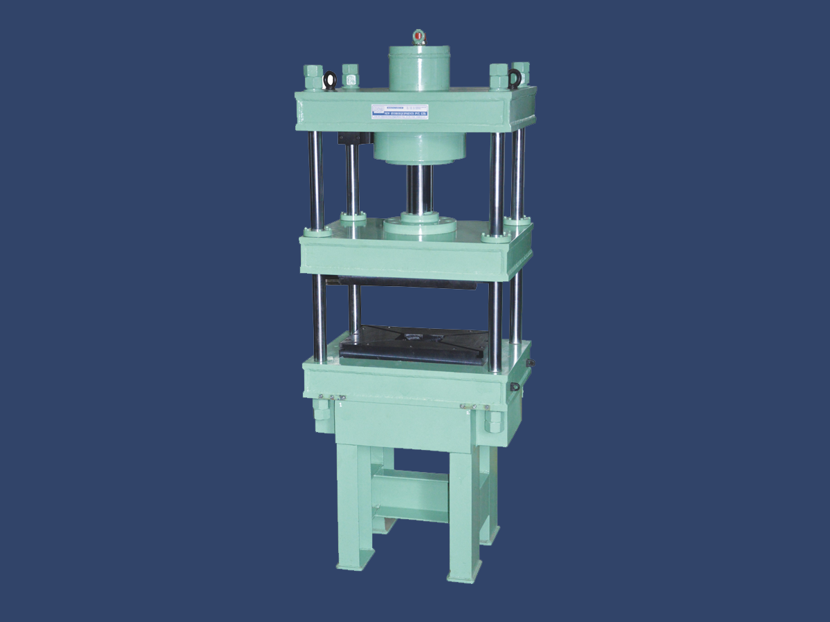 Hydraulic press manufactured by NHE